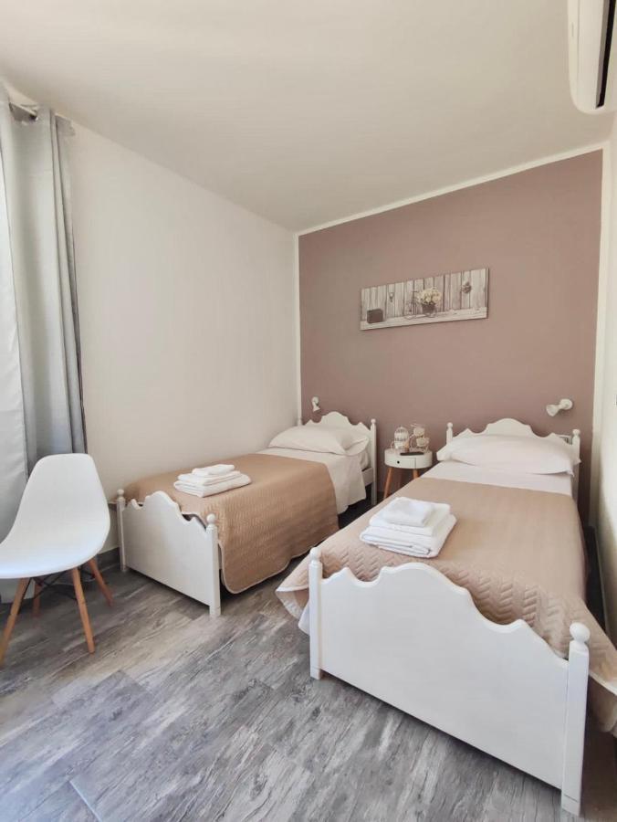 カステルサルドDomus Rubraアパートメント エクステリア 写真